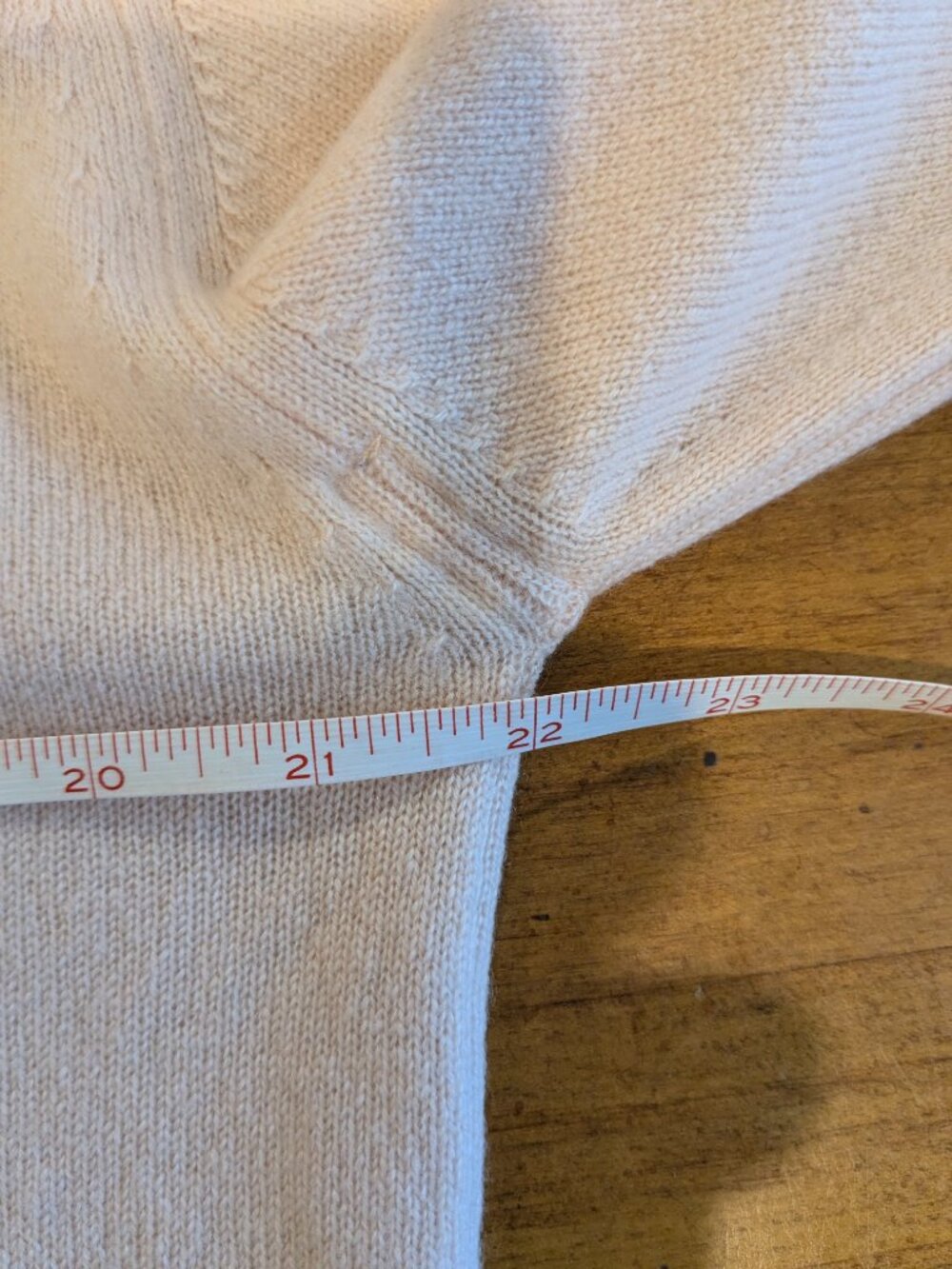 Pringle Scotland 100% Cashmere Soft Pink Roll Turtleneck Sweater Md/Lg Heritage - Picture 13 of 15
